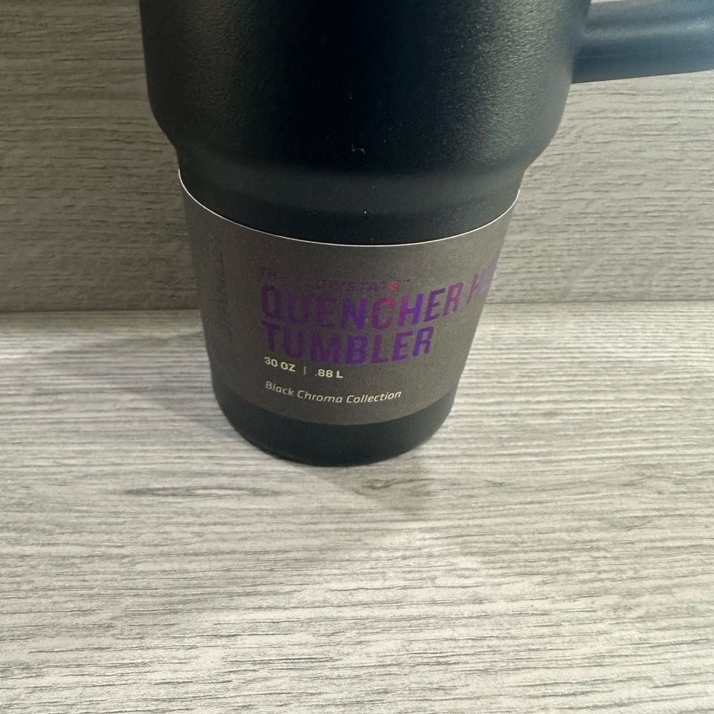 NEW 30 oz. Black Chroma Stanley Tumbler Stainless Steel Flowstate Quencher